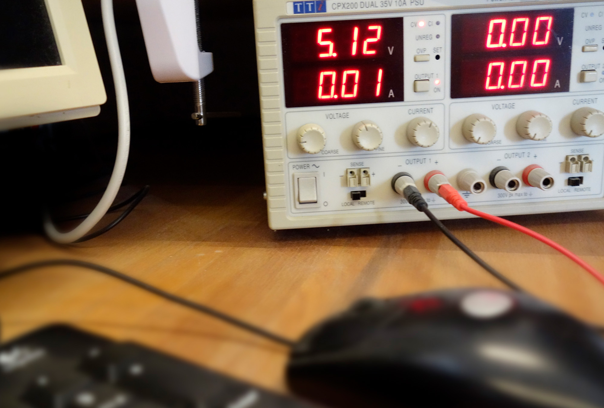 Design Quer Labornetzteil